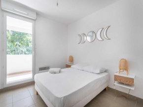 2 bedroom apartment with balcony 10th arr